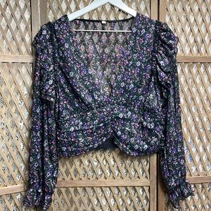 Floral Ruffled Long Sleeve Crop Top